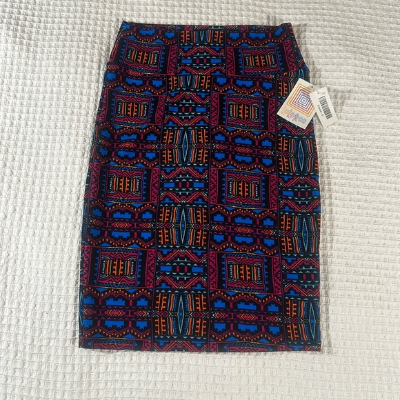 LuLaRoe Women’s Cassie Pencil Skirt/Size:S /Color: Multi-Geometric Pattern (NWT) - Picture 1 of 7